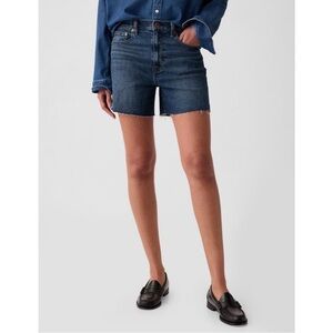 Gap 4" High Rise Girlfriend Denim Shorts in Dark Indigo
